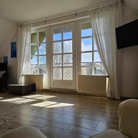 아파트 Ferienwohnung Leuchtturmblick 펠웜